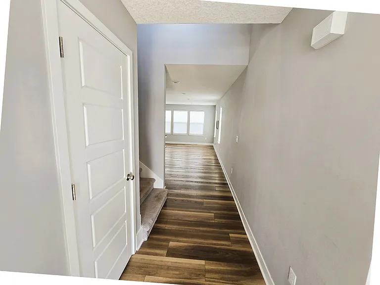 18025 Hauser St — Photo 2