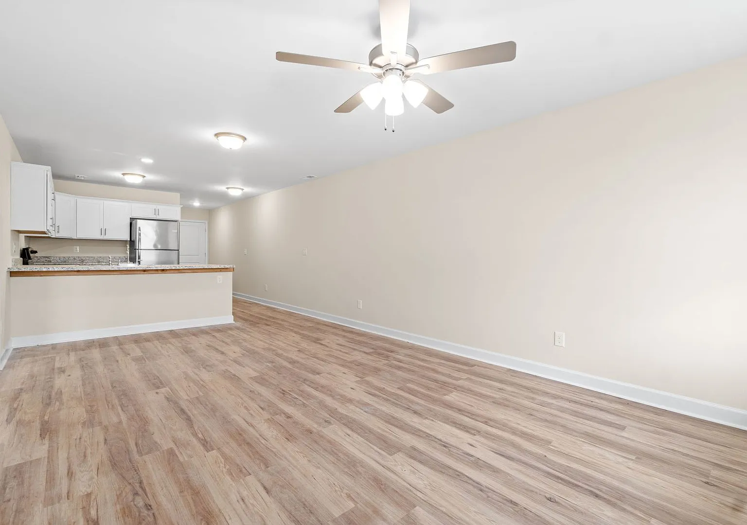 2 Bedroom Apartment For Rent in Guthrie KY! — Photo 1