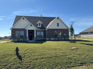 125 Snowy Owl Trl, Rhome, TX 76078