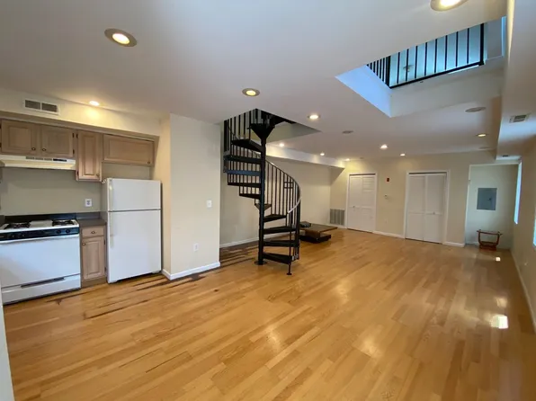 69 Clark St., 69 Clark St, New Haven, CT 06511