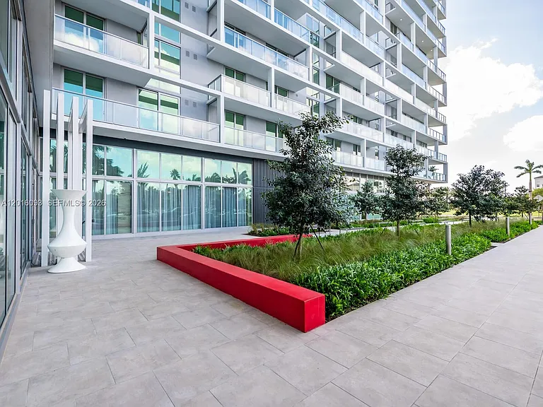 2000 S Metropica Way #2007 — Photo 32