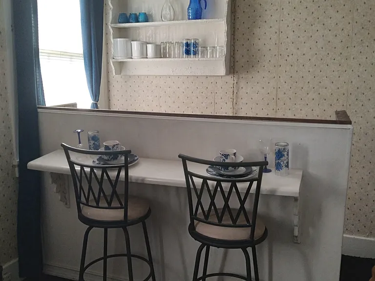 Bloomfield Ave SW — Photo 8