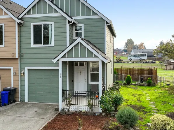 162 Fenton Ave APT C, Molalla, OR 97038