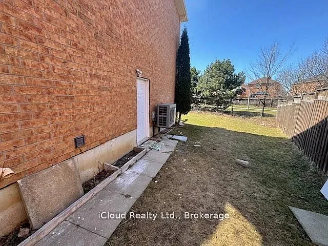 28 Tianalee Cres #BASEMENT — Photo 9
