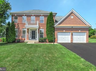 118 Stonebridge Dr, Dillsburg, PA