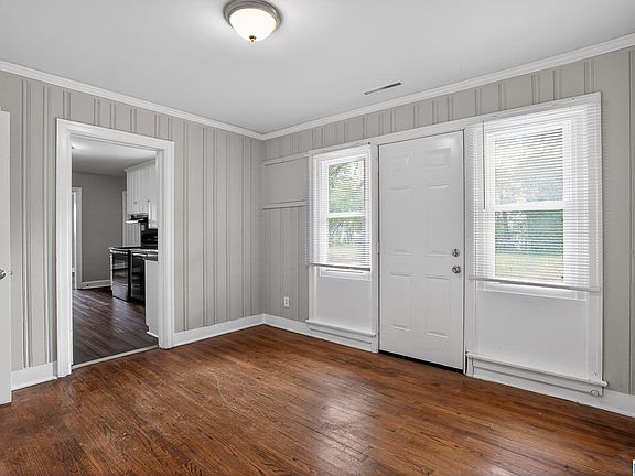 5th image of 2641 Fairmont Rd