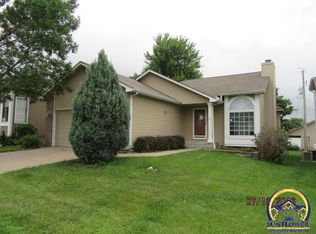 3594 SW Willow Brook Ln, Topeka, KS 66614