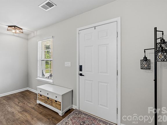 5th image of 2812 Westbury Ct