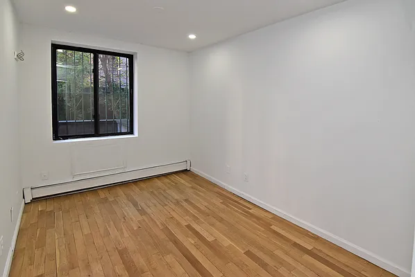 Rented by Ledvech Group | media 3
