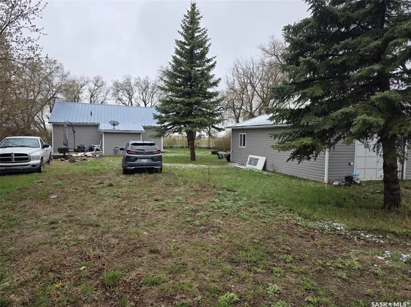 700 Railway AVENUE, Dysart, SK S0G 1H0