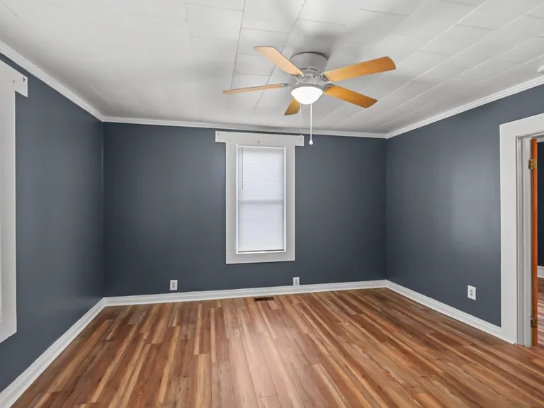 414 Cambridge St — Photo 7