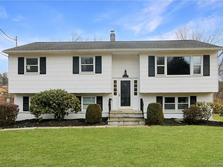 158 Dykeman Rd — Photo 1