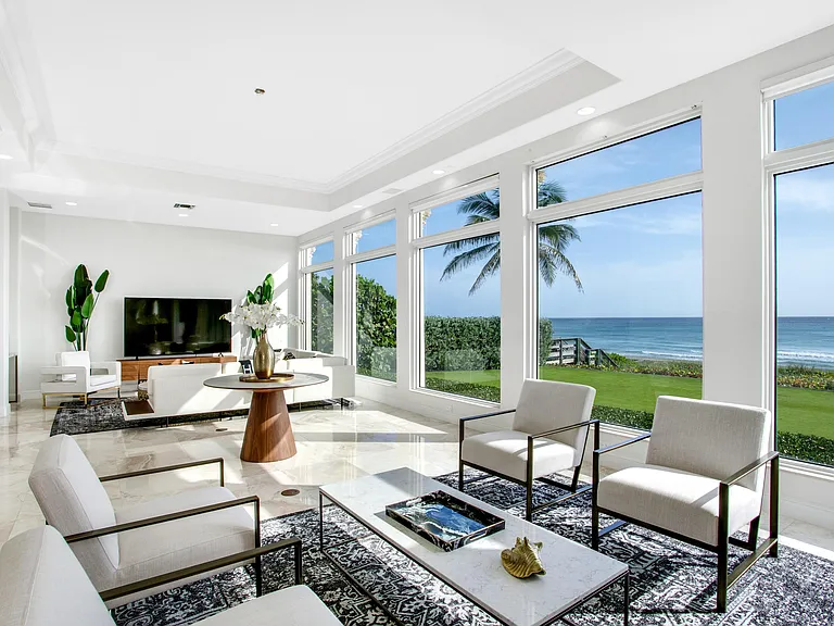 2635 S Ocean Blvd — Photo 1