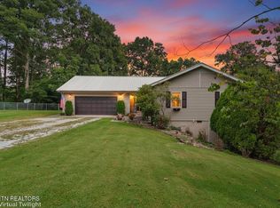 211 Chestnut Ct, Crossville, TN 38555