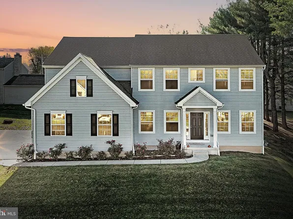 4010 Chapman Ct, Dover, PA 17315