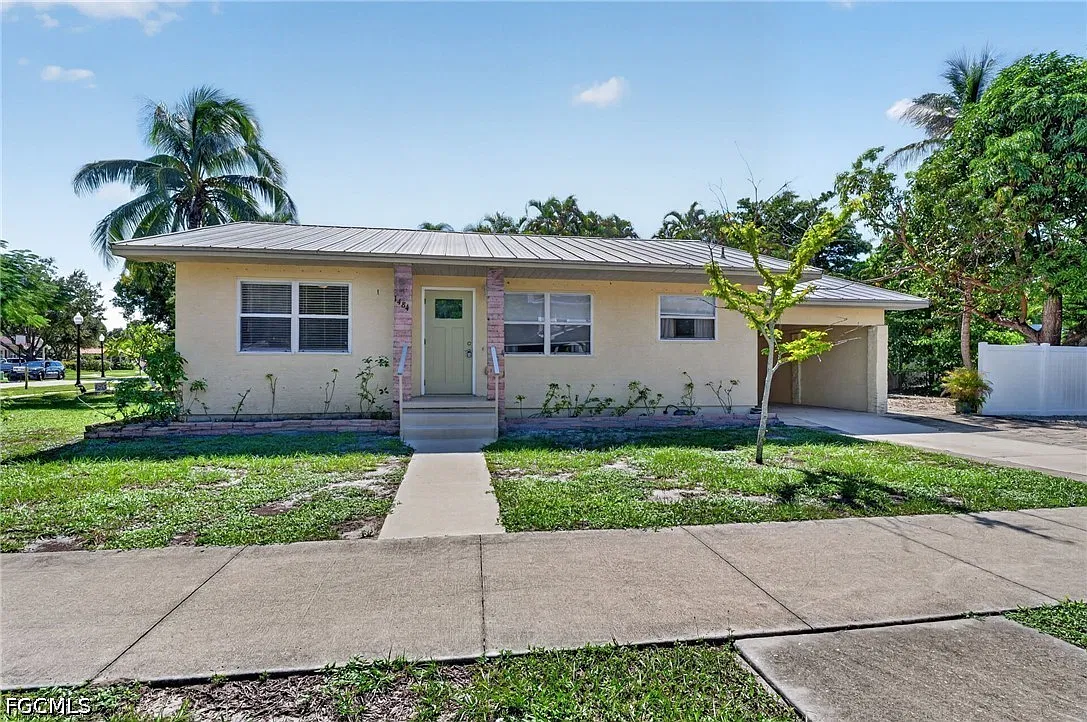 3 bed, 2.0 bath, 1034 sqft, $1,800 — Photo 1