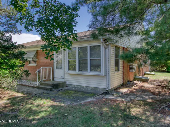 6 Hancock Drive #E, Whiting, NJ 08759