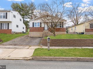 1422 Fitzwatertown Rd, Willow Grove, PA 19090