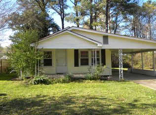 1610 Winchester Cir, Amory, MS 38821
