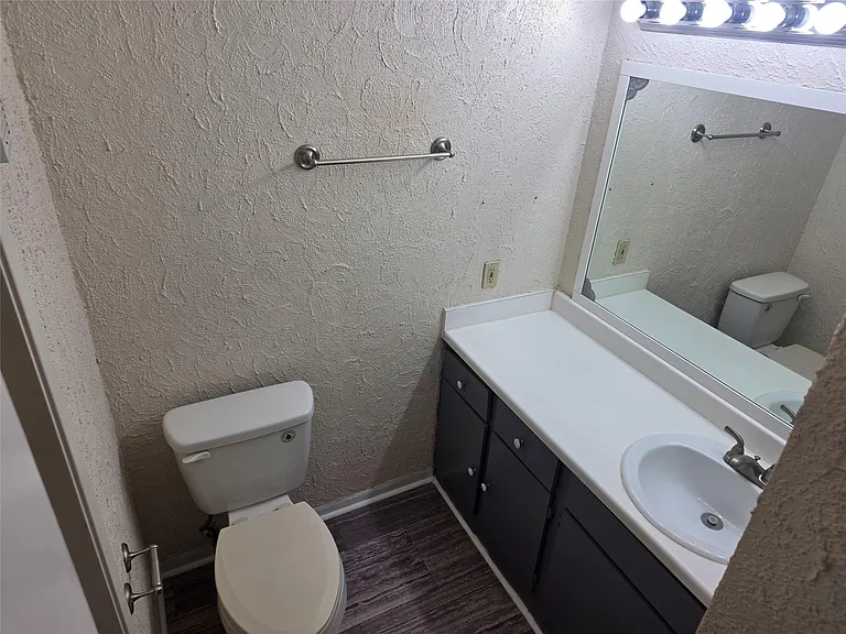 3025 Walnut Bend Ln #21 — Photo 25