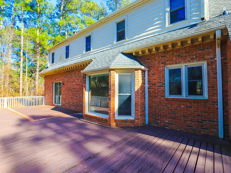809 Houndslake Dr — Photo 42
