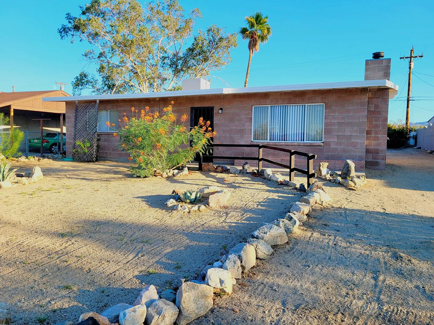 Eclectic 2 Bedroom 1 Bathroom Home — Photo 1