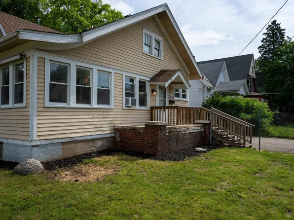 725 Saint Lawrence Ave, Beloit, WI 53511