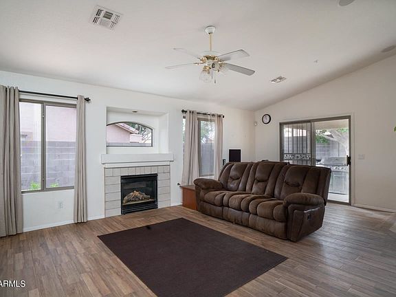 3rd image of 7654 E Caballero St