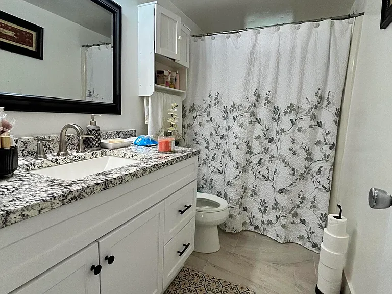 300 NE 26th Ave #113 — Photo 7
