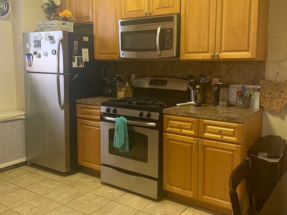 1st image of 25-36 42nd St #2F