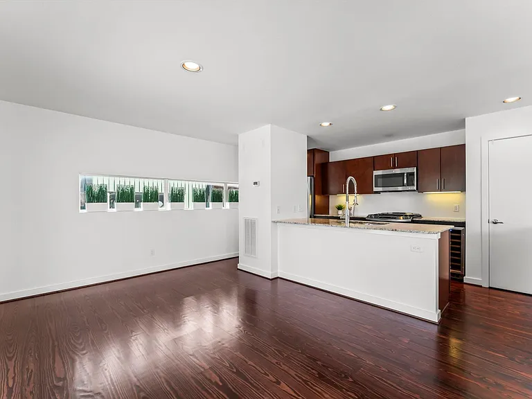 3012 Commerce St — Photo 16