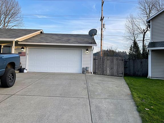2nd image of 217 Blue Jay Ct