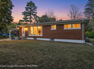 1840 Lyndhurst Way, Haslett, MI 48840