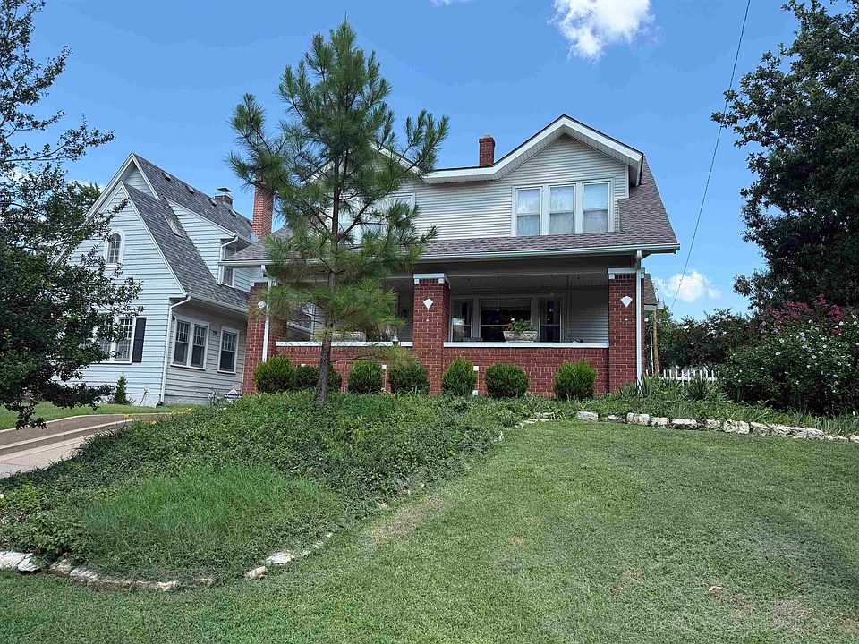 1st image of 426 S Yale St