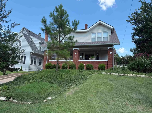 426 S Yale St, Wichita, KS 67218