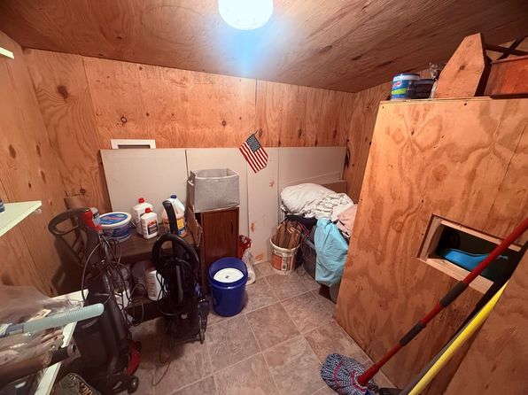 5813 Cherokee Rd, Northfork, WV 24868