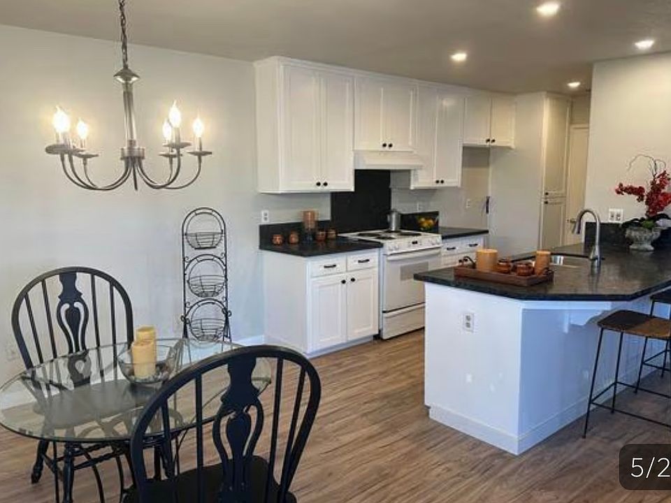1st image of 865 Grandview Cir