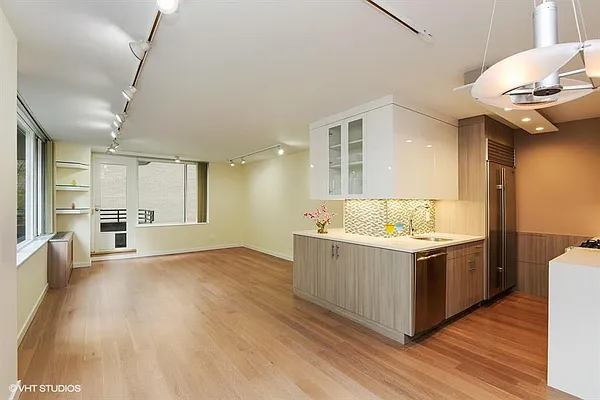 Rented by R New York | media 23