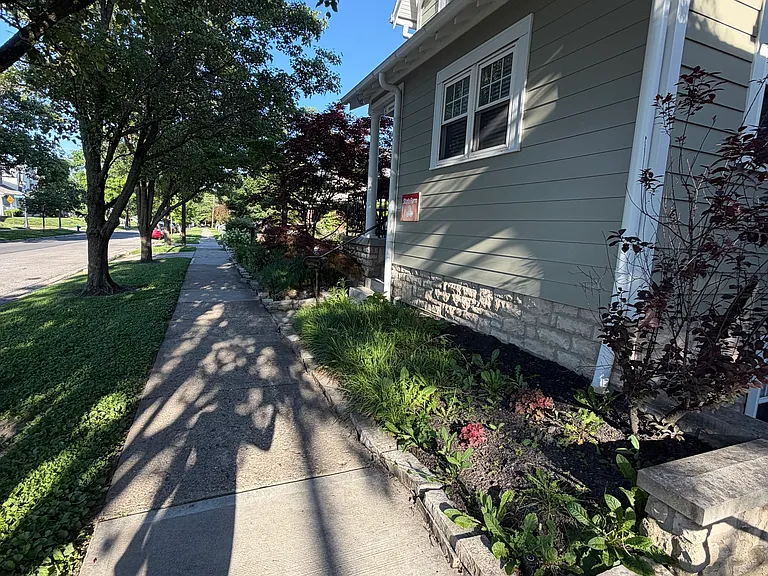 1258 Grandview Ave — Photo 8