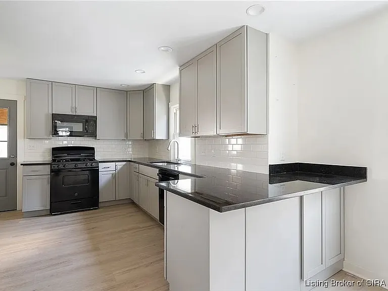 226 Sloemer Ave — Photo 6