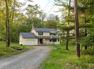 179 Lake Rd, Canadensis, PA 18325