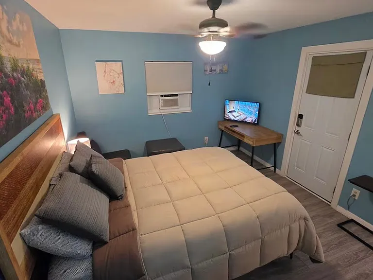 4215 W Laurel St #1 — Photo 1