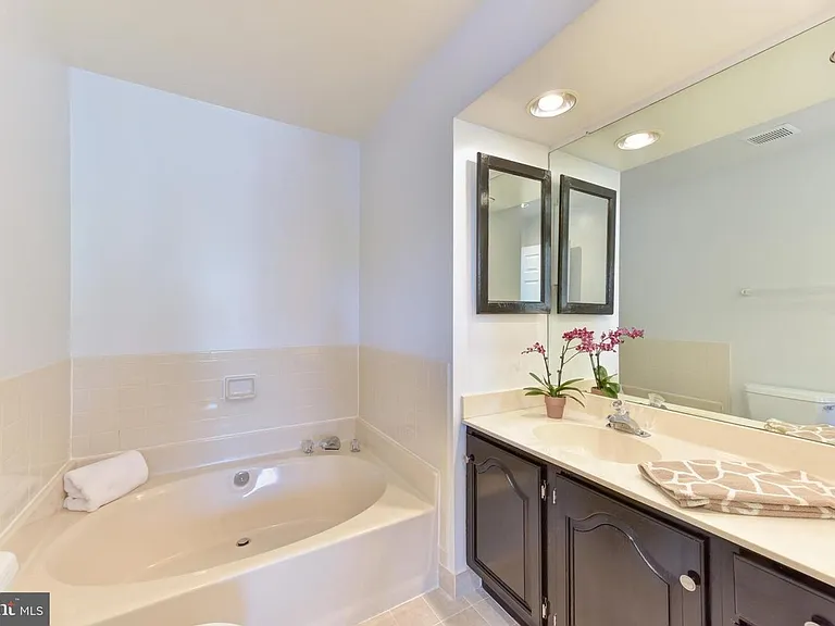 6801 McLean Province Cir — Photo 26