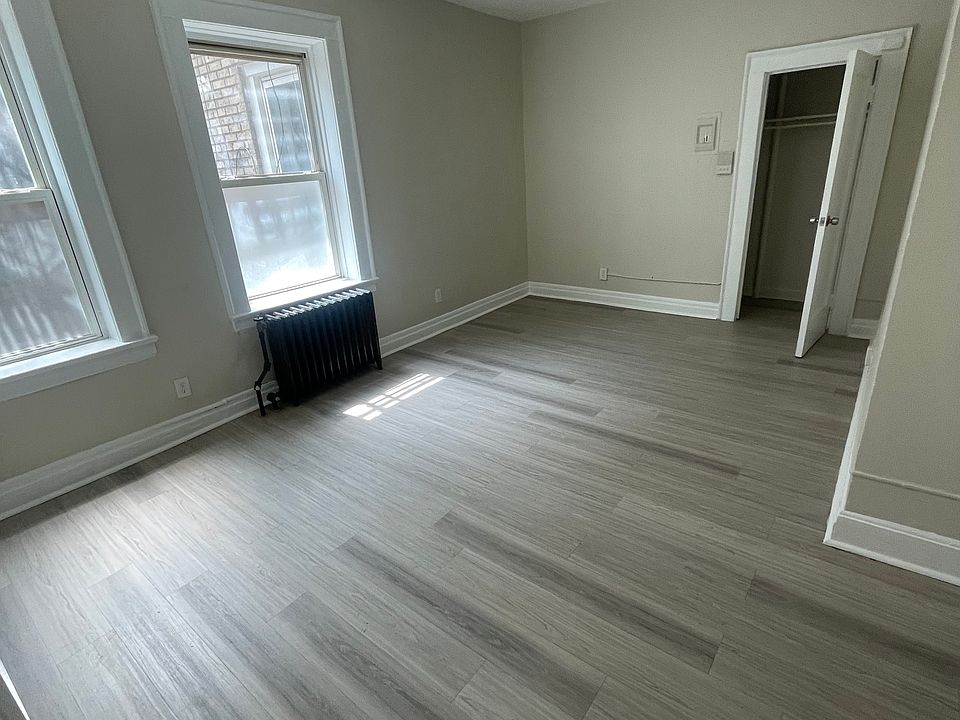 1st image of 220 Roseville Ave APT 303