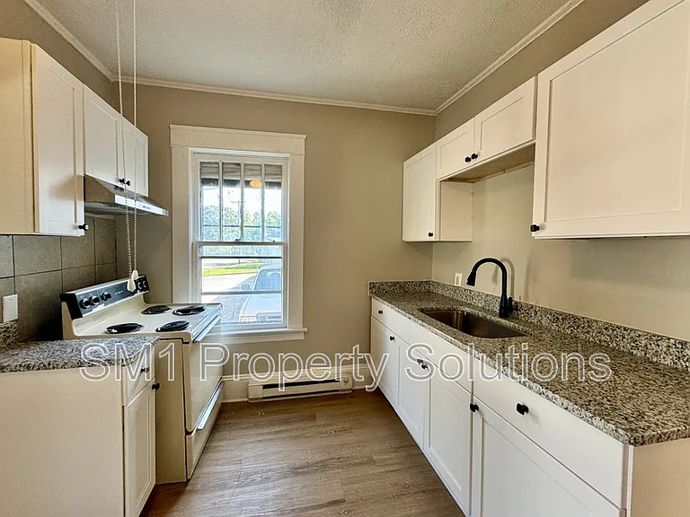 702 Silver Ave #A — Photo 1