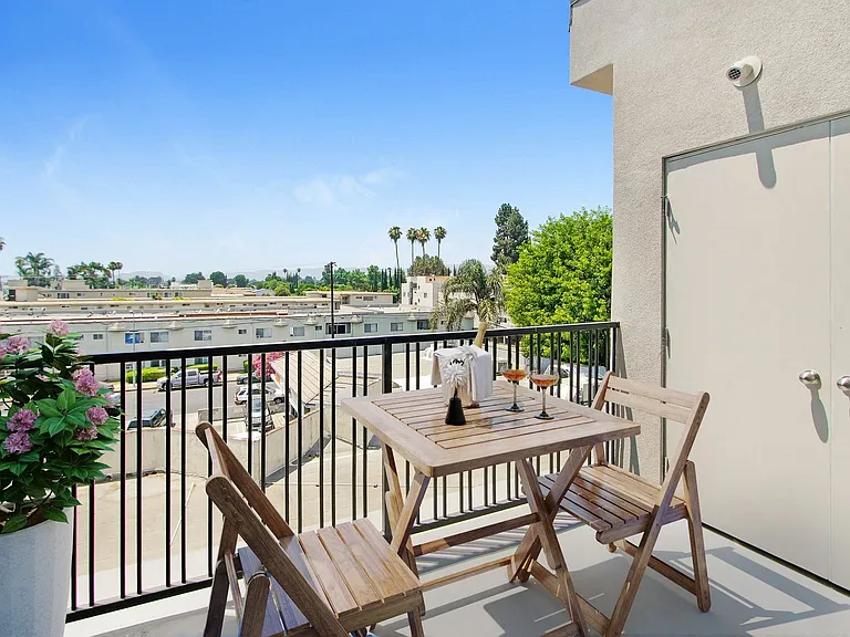 The Bay Apartment Homes — Photo 12