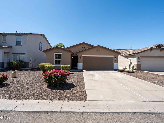 3rd image of 895 E DANIELLA Drive