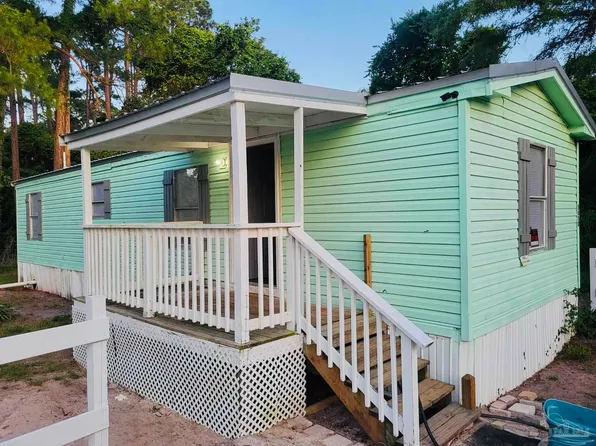 5650 Charter Cir, Gulf Breeze, FL 32563