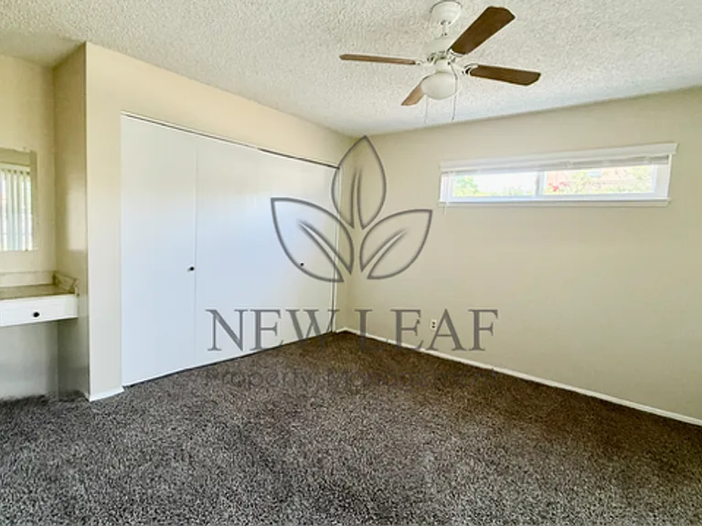 2714 W 9th St — Photo 11