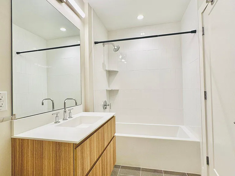 240 Salem St #3A — Photo 14
